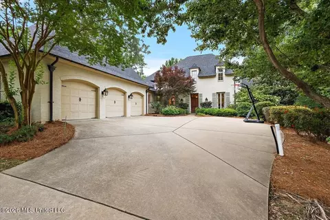 140 Fenwick Cir, Madison, MS 39110