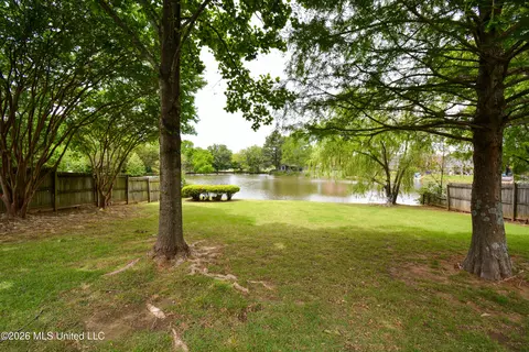 Exterior - 8939 Travis Dr, Olive Branch, MS 38654 photo 8 of 14