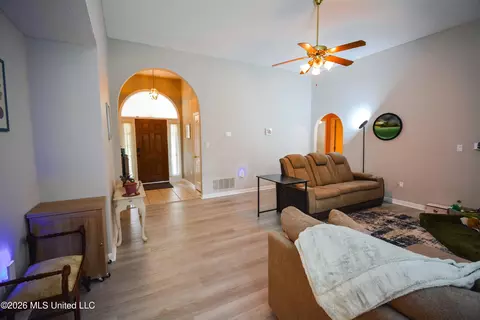 Entry Way - 8939 Travis Dr, Olive Branch, MS 38654 photo 1 of 2
