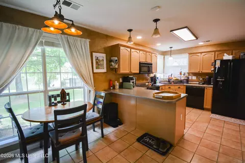 Kitchen - 8939 Travis Dr, Olive Branch, MS 38654 photo 1 of 3