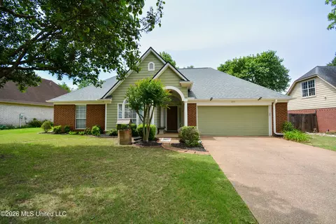Exterior - 8939 Travis Dr, Olive Branch, MS 38654 photo 4 of 14