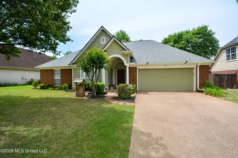 8939 Travis Dr, Olive Branch, MS 38654
