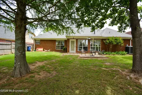 Exterior - 8939 Travis Dr, Olive Branch, MS 38654 photo 9 of 14