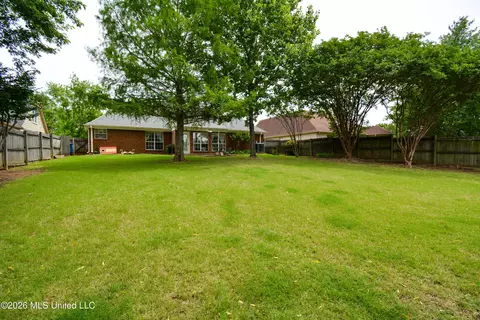 Exterior - 8939 Travis Dr, Olive Branch, MS 38654 photo 12 of 14