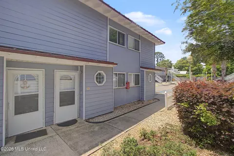 1664 Beach Blvd #100, Biloxi, MS 39531