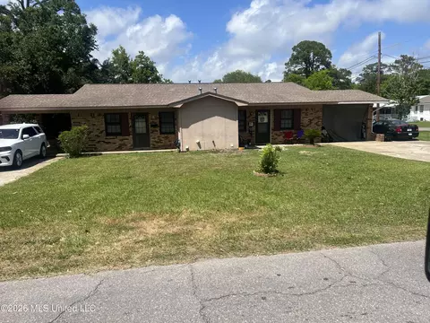 202 35th St, Gulfport, MS 39507