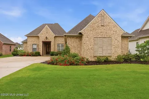 102 Camden Lake Dr, Madison, MS 39110