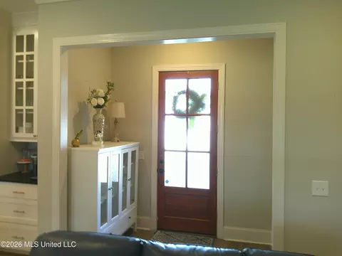 Entry Way - 107 Catherine Blvd, Clinton, MS 39056 photo 1 of 2