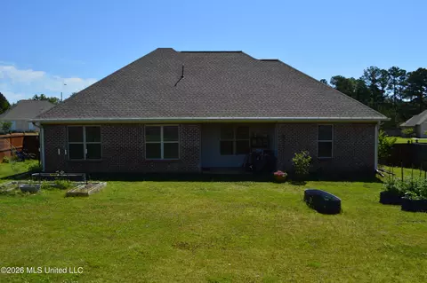 Exterior - 107 Catherine Blvd, Clinton, MS 39056 photo 8 of 9