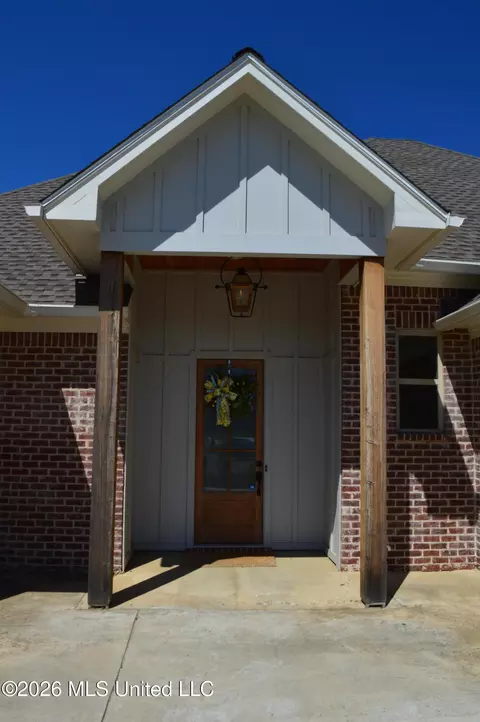 Exterior - 107 Catherine Blvd, Clinton, MS 39056 photo 3 of 9