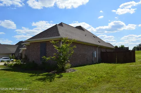 Exterior - 107 Catherine Blvd, Clinton, MS 39056 photo 4 of 9