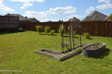 Exterior - 107 Catherine Blvd, Clinton, MS 39056 photo 6 of 9