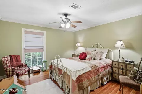 Bedroom - 137 Lakeview Dr, Madison, MS 39110 photo 3 of 3