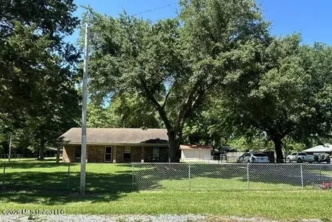 14708 Parker Rd, Biloxi, MS 39532