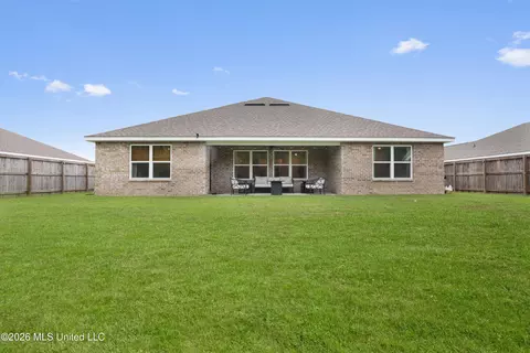 Exterior - 1004 Enclave Cir, Long Beach, MS 39560 photo 4 of 5