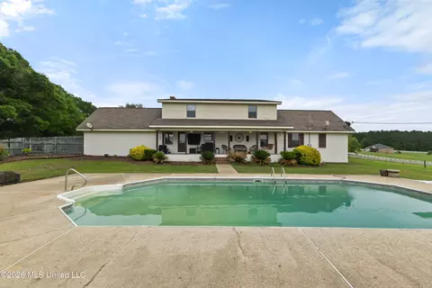 Exterior - 1329 Grantham Rd, Sumrall, MS 39482 photo 2 of 16
