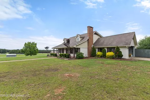 Exterior - 1329 Grantham Rd, Sumrall, MS 39482 photo 4 of 16