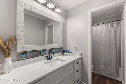 Bath - 1329 Grantham Rd, Sumrall, MS 39482 photo 4 of 4