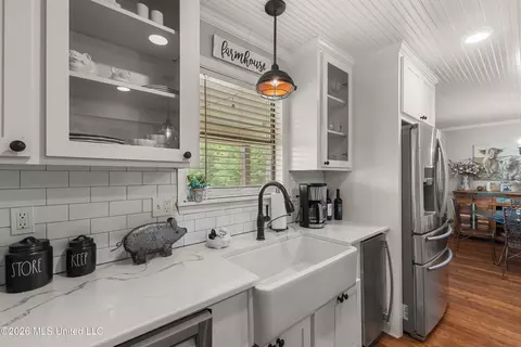Kitchen - 1329 Grantham Rd, Sumrall, MS 39482 photo 3 of 3