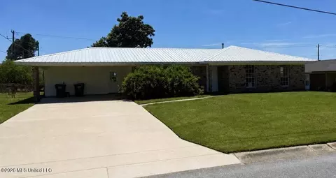 150 Gary St, Gulfport, MS 39503