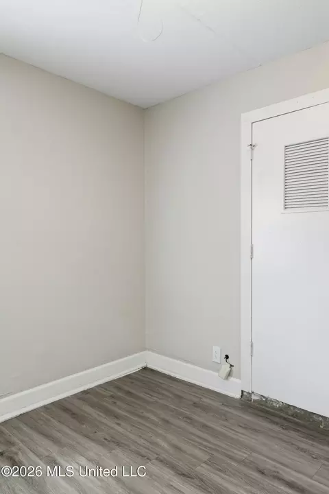 Other - 110 Dickson Dr, Brandon, MS 39042 photo 5 of 8