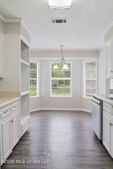 Kitchen - 110 Dickson Dr, Brandon, MS 39042 photo 2 of 2