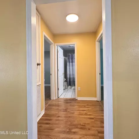 Entry Way - 7828 Koko Pl, Diamondhead, MS 39525 photo 1 of 1