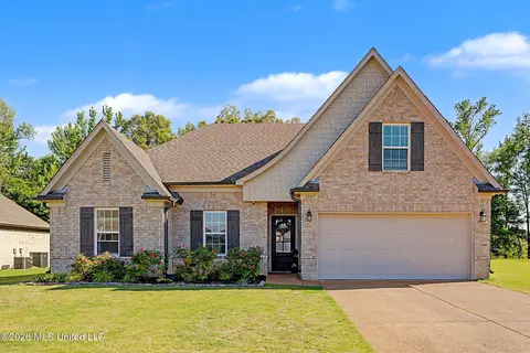 2247 Bella Ln, Southaven, MS 38672