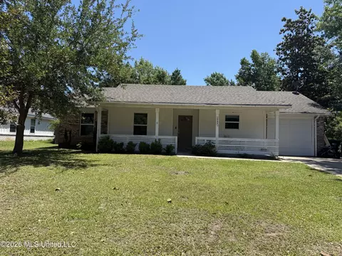 1704 S 1st St, Ocean Springs, MS 39564