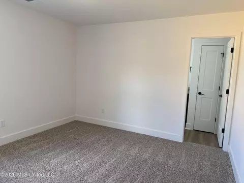 Bedroom - 8823 Jackson Ln, Olive Branch, MS 38654 photo 3 of 4