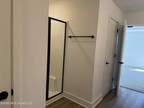 Entry Way - 8823 Jackson Ln, Olive Branch, MS 38654 photo 3 of 3