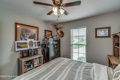 Bedroom - 1307 Augusta Dr, Brandon, MS 39042 photo 2 of 12