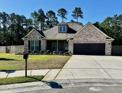 7448 Saints Cir, Ocean Springs, MS 39564