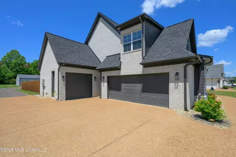 Exterior - 4325 Jenny Ln, Hernando, MS 38632 photo 5 of 7