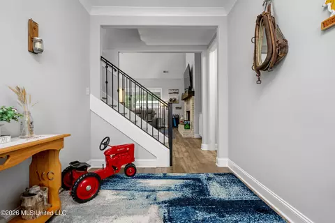 Entry Way - 4325 Jenny Ln, Hernando, MS 38632 photo 2 of 7