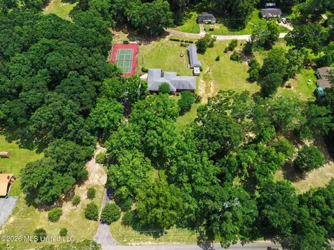 View/Area - 810 E College Ave, Wiggins, MS 39577 photo 2 of 2
