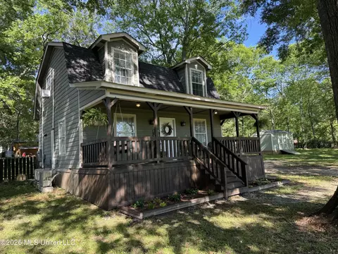 Exterior - 128 SE Jones St, Flora, MS 39071 photo 5 of 11