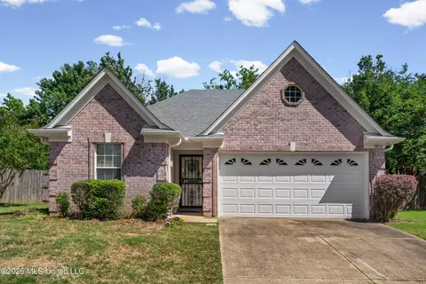 9852 Pigeon Roost Park Cir, Olive Branch, MS 38654