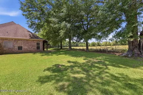 Exterior - 306 Cedar Stone Ct, Florence, MS 39073 photo 3 of 6