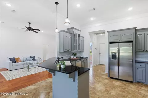 Kitchen - 306 Cedar Stone Ct, Florence, MS 39073 photo 2 of 5