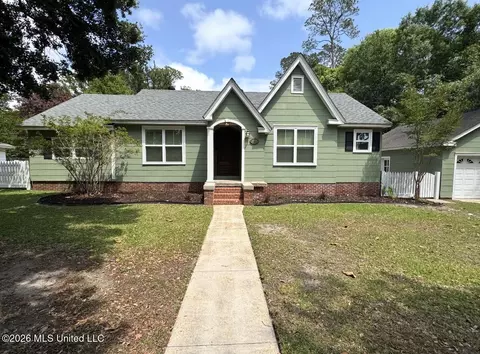 4102 Washington Ave, Gulfport, MS 39507