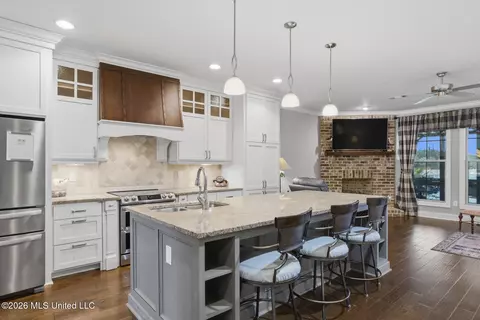 Kitchen - 40 Savannah Cir, Brandon, MS 39047 photo 1 of 4