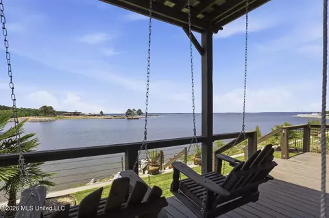 Exterior - 40 Savannah Cir, Brandon, MS 39047 photo 3 of 7