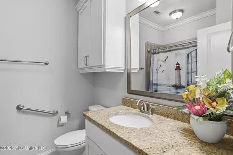 Bath - 40 Savannah Cir, Brandon, MS 39047 photo 1 of 5