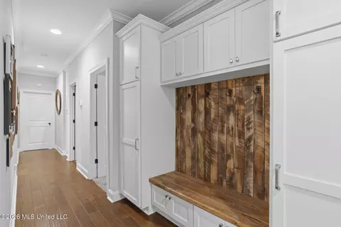 Entry Way - 40 Savannah Cir, Brandon, MS 39047 photo 4 of 4