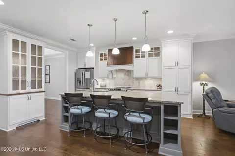 Kitchen - 40 Savannah Cir, Brandon, MS 39047 photo 4 of 4