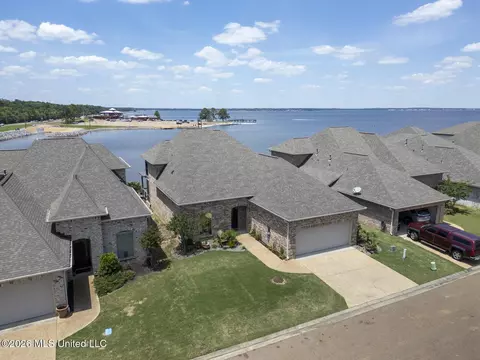 40 Savannah Cir, Brandon, MS 39047