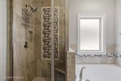 Bath - 40 Savannah Cir, Brandon, MS 39047 photo 4 of 5