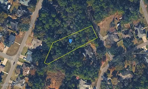 730 Kome Dr, Diamondhead, MS 39525