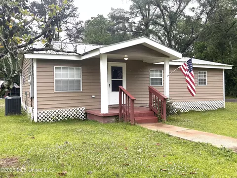 1119 E Canal St, Picayune, MS 39466